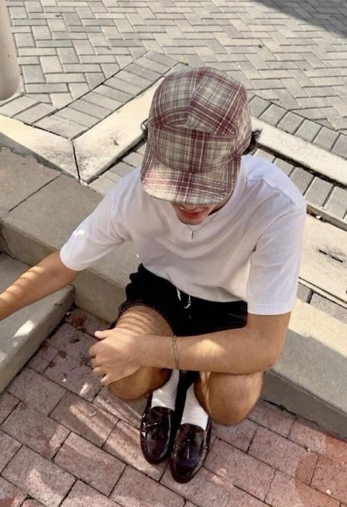 Person bär Isohel Flannel Cap