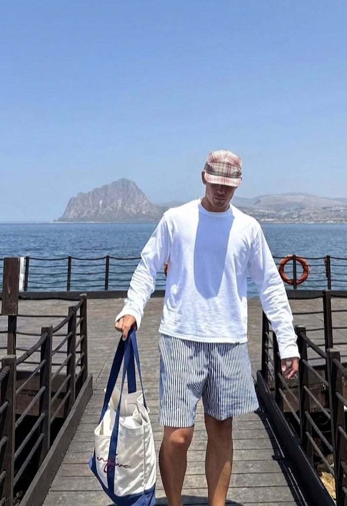 Person bär Isohel Flannel Cap